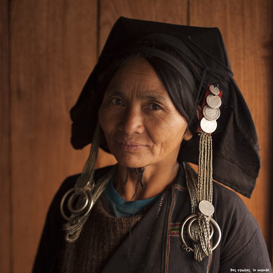 La femme du chef du village Akha