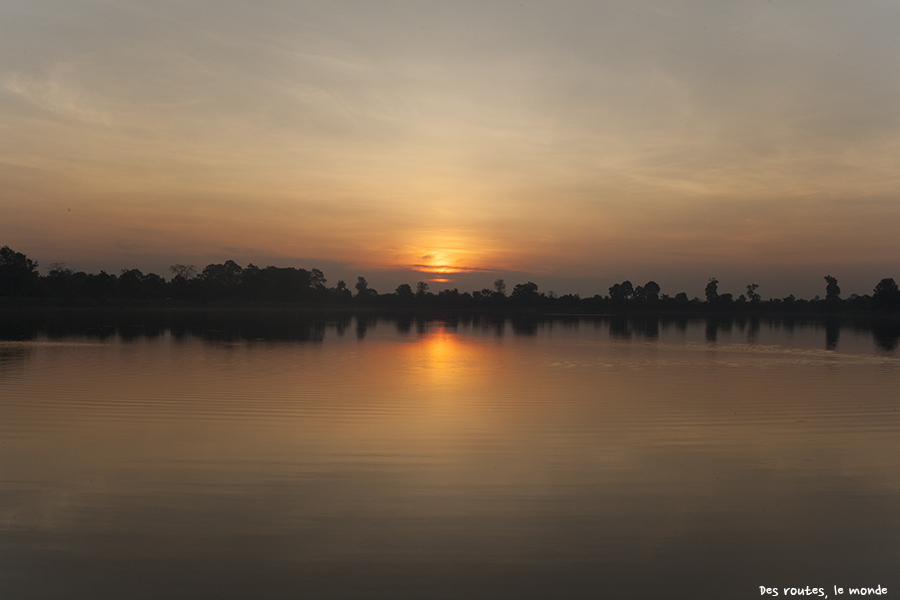 Lever de soleil sur le bassin de Sras Srang 3