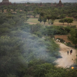 Paysans parmi les temples