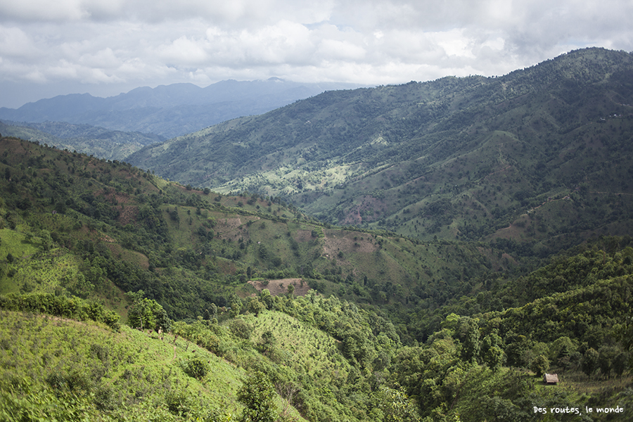 Les montagnes près de Namhsan