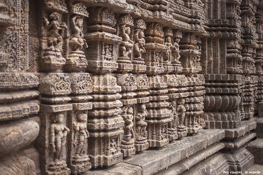 Sculptures du temple de Sûrya