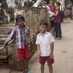 Des enfants dans la rue