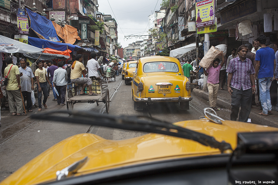 En taxi dans les rues de Kolkata