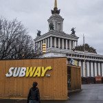 Le pavillon central et Subway