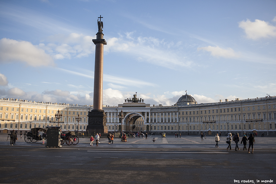 Place du Palais et colonne Alexandre